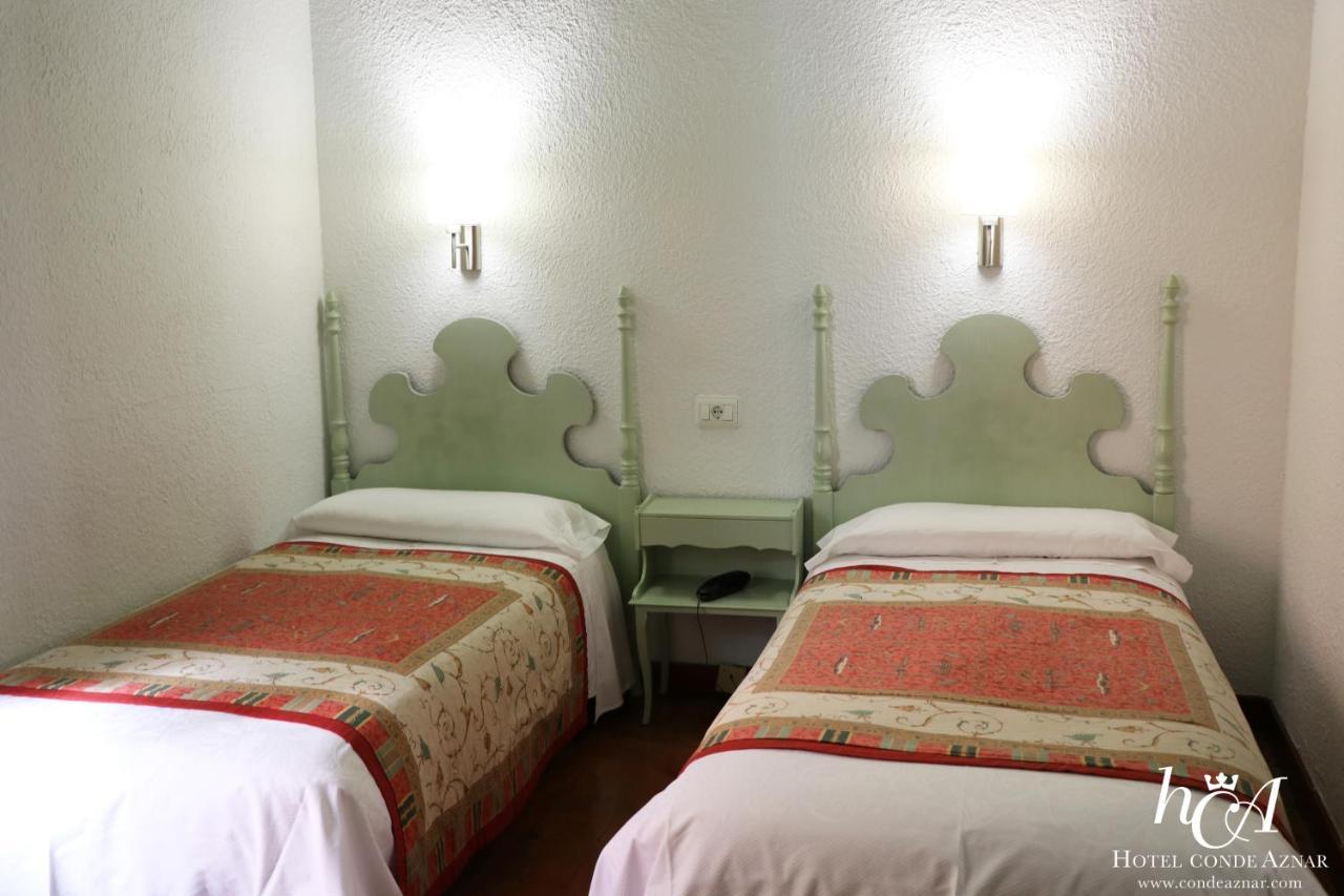 Conde Aznar Hotel Jaca Kültér fotó