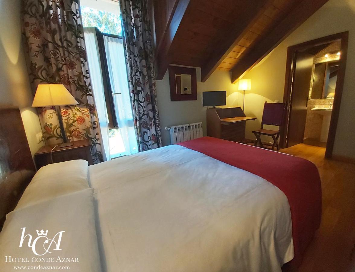 Conde Aznar Hotel Jaca Kültér fotó