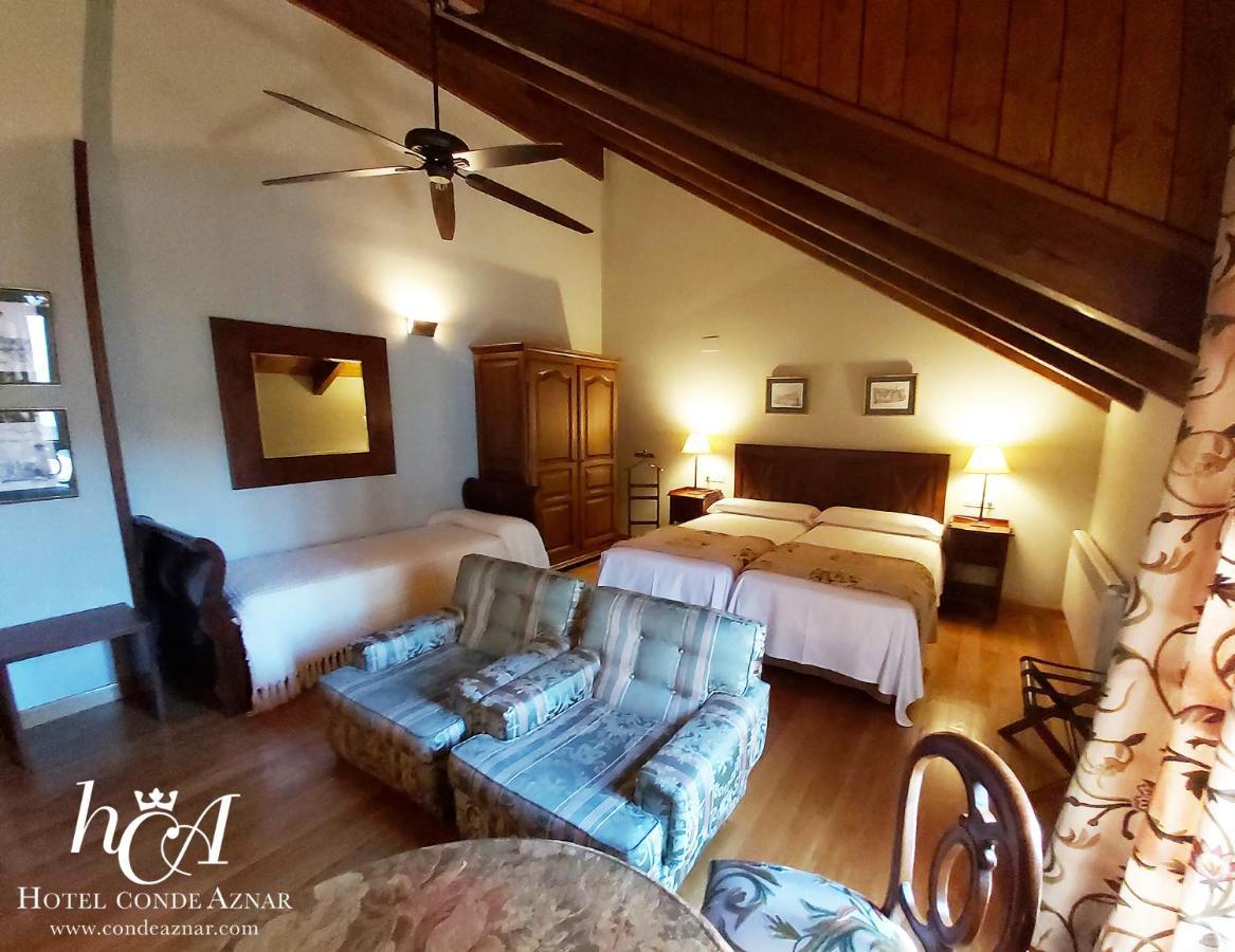 Conde Aznar Hotel Jaca Kültér fotó