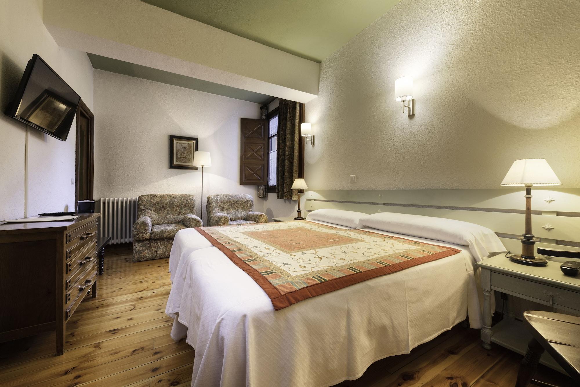 Conde Aznar Hotel Jaca Kültér fotó