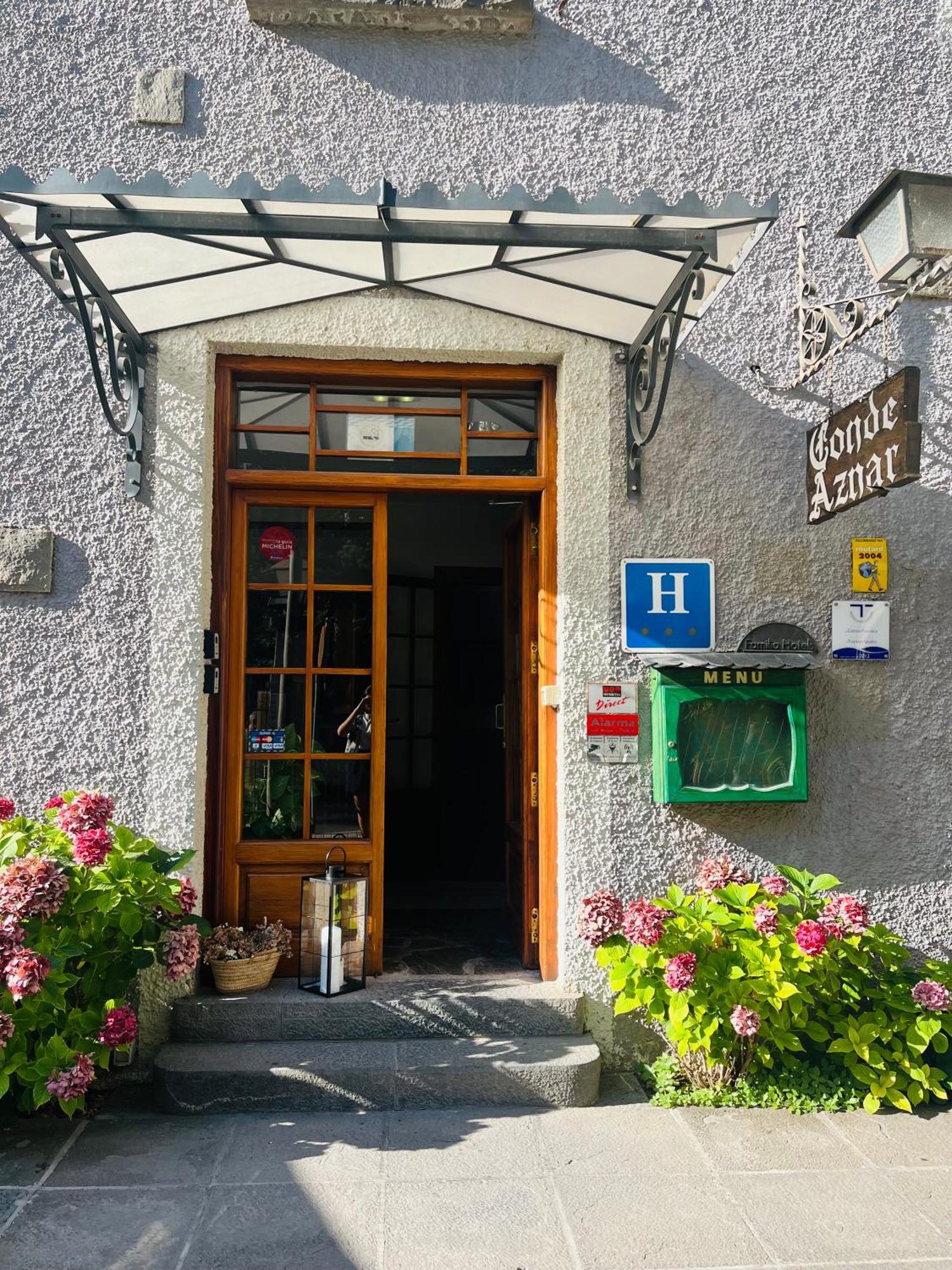 Conde Aznar Hotel Jaca Kültér fotó