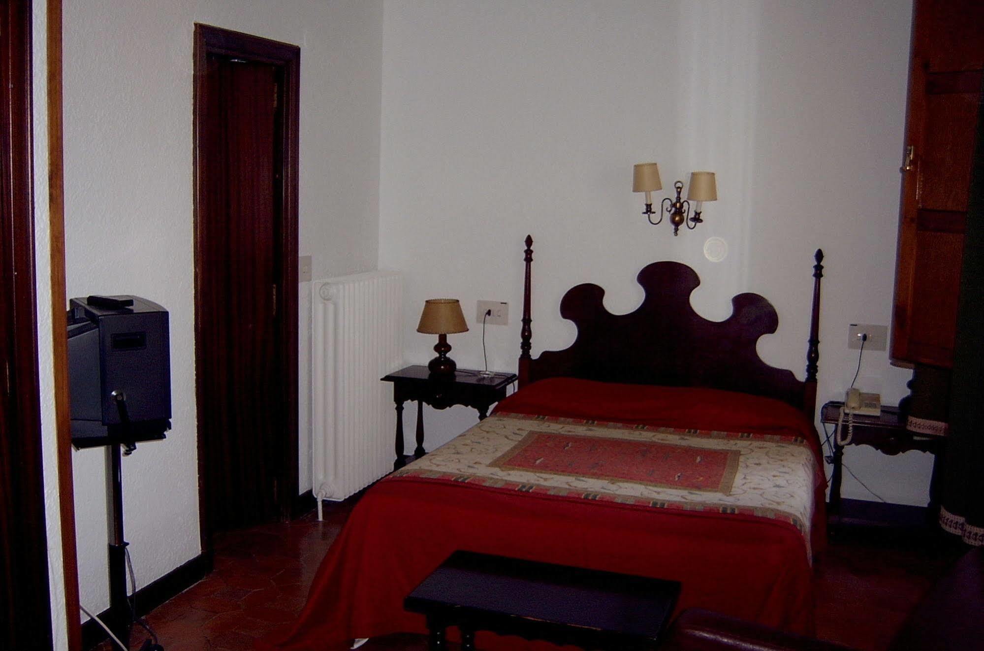 Conde Aznar Hotel Jaca Kültér fotó